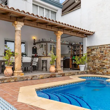 Вилла Casa De Amigos La Latina Con Piscina, Chimenea Y Barbacoa